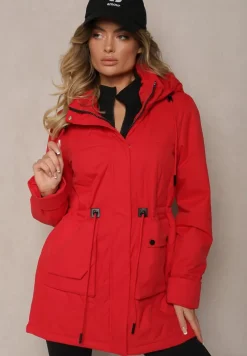 Czerwona Kurtka Pikowana w Stylu Parki ze Ściągaczem w Talii i Odpinanym Kapturem Erivieria