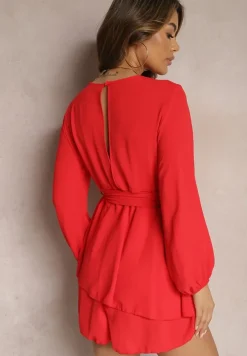Czerwona Rozkloszowana Sukienka Kombinezon z Kopertowym Dekoltem i Falbanką Vomitta
