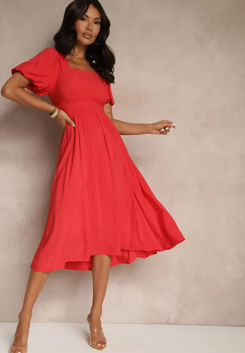 Czerwona Wiskozowa Sukienka Ozdobiona Kwadratowym Dekoltem Deviselle