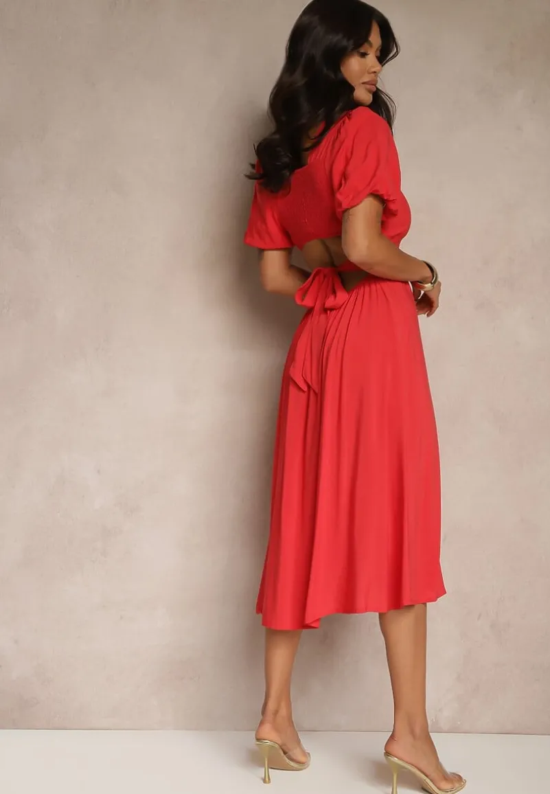 Czerwona Wiskozowa Sukienka Ozdobiona Kwadratowym Dekoltem Deviselle