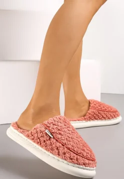 Czerwone Kapcie z Miękkiego Kożuszkowego Futerka Lilissa