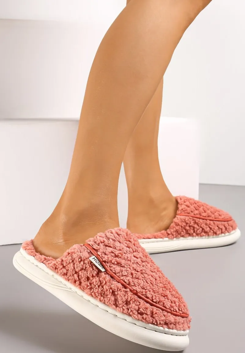 Czerwone Kapcie z Miękkiego Kożuszkowego Futerka Lilissa