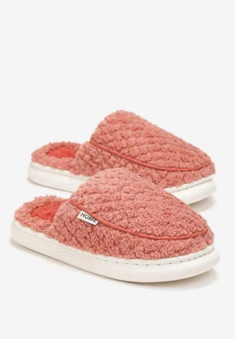 Czerwone Kapcie z Miękkiego Kożuszkowego Futerka Lilissa