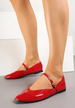Czerwone Lakierowane Balerinki z Eleganckim Paskiem z Klamerką Falseki