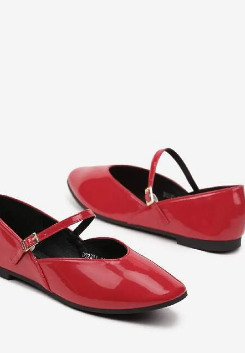 Czerwone Lakierowane Balerinki z Eleganckim Paskiem z Klamerką Falseki