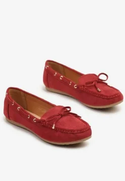 Czerwone Mokasyny z Ekozamszu Zdobione Wiązaniem z Kokardą Sonilora