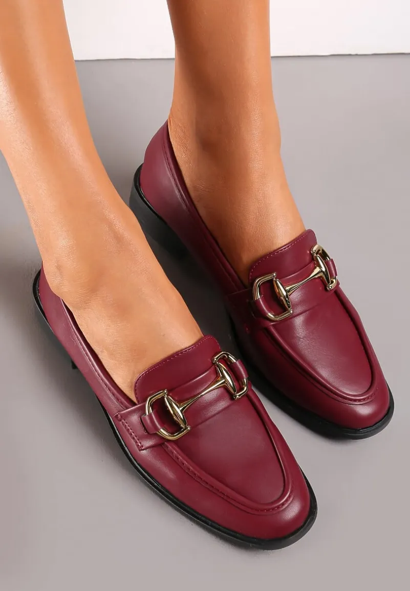 Czerwone Mokasyny z Okrągłym Noskiem i Klamerką Vosovee