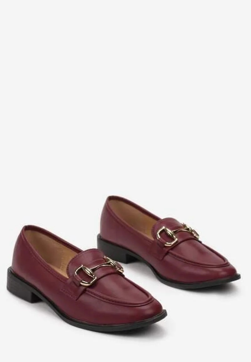 Czerwone Mokasyny z Okrągłym Noskiem i Klamerką Vosovee