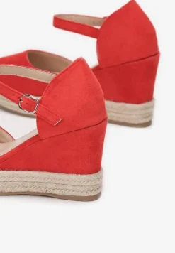 Czerwone Sandały Ampatea