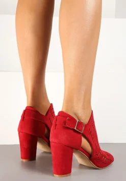 Czerwone Sandały Vices na Słupku z Ażurowym Wzorem Klamrą i Wycięciem Feliyra