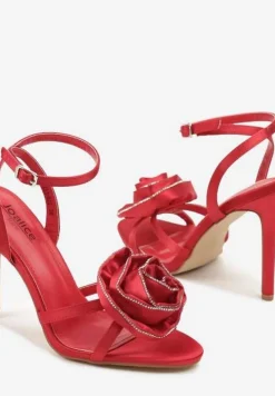 Czerwone Sandały z Aplikacją w Kształcie Kwiatka z Cyrkoniami na Szpilce Zianelle