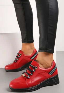 Czerwone Sneakersy ze Skórzaną Wkładką Ozdobione Napisami na Koturnie Dorvalia