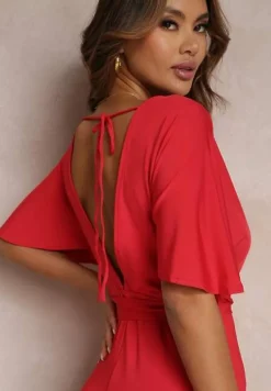 Czerwony Długi Kombinezon z Wiązaniem i Głębokim Kopertowym Dekoltem Sumya