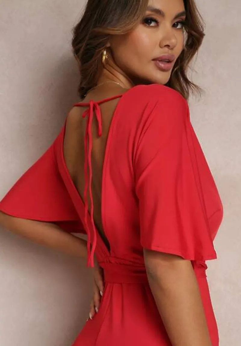 Czerwony Długi Kombinezon z Wiązaniem i Głębokim Kopertowym Dekoltem Sumya