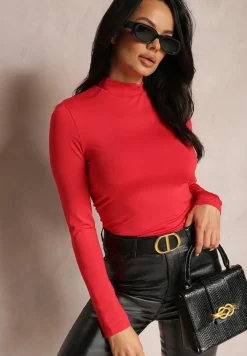 Czerwony Golf Urilarah