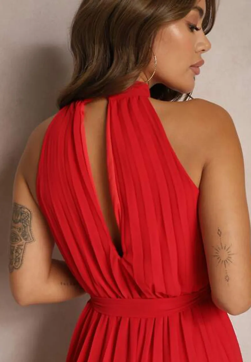 Czerwony Kombinezon z Dekoltem Typu Halter i Gumką w Talii Zolefia