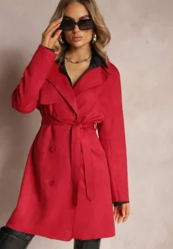 Czerwony Płaszcz z Guzikami i Paskiem Michellas