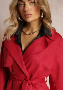 Czerwony Płaszcz z Guzikami i Paskiem Michellas