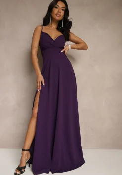 Fioletowa Elegancka Sukienka o Rozkloszowanym Kroju z Rozcięciem na Ramiączkach z Kopertowym Dekoltem Winelia