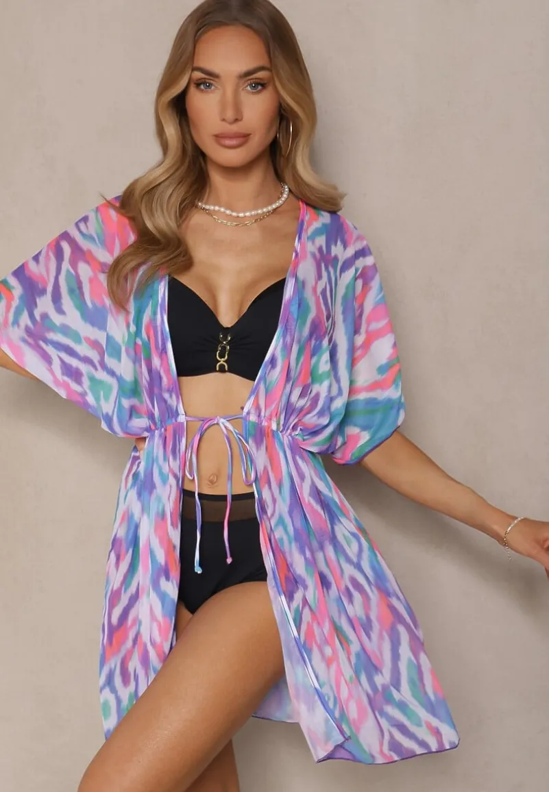 Fioletowa Siateczkowa Narzutka z Abstrakcyjnym Motywem Ozdobiona Wiązaniem Revoreia