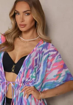 Fioletowa Siateczkowa Narzutka z Abstrakcyjnym Motywem Ozdobiona Wiązaniem Revoreia