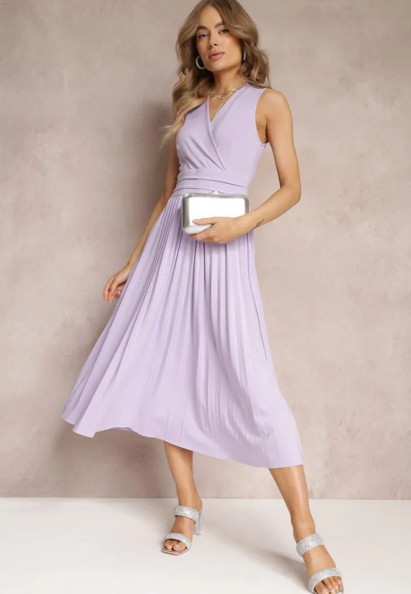 Fioletowa Sukienka z Kopertowym Dekoltem i Plisowanym Dołem Anamarie