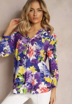 Fioletowa Wiskozowa Bluzka z Guzikami Przy Dekolcie w Kwiaty Kleddia