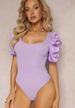 Fioletowe Body z Kwadratowym Dekoltem i Bufiastym Rękawem Lojmi