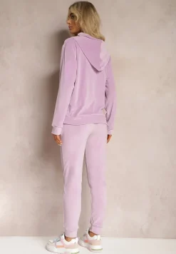 Fioletowy Dresowy Komplet z Weluru Klasyczne Spodnie i Bluza Ozdobiona Napisem z Brokatem Nerissali
