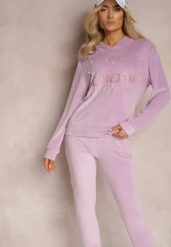 Fioletowy Dresowy Komplet z Weluru Klasyczne Spodnie i Bluza Ozdobiona Napisem z Brokatem Nerissali