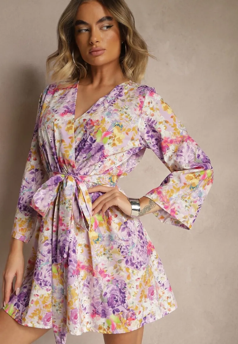 Fioletowy Kopertowy Kombinezon z Wiązanym Paskiem i Rozszerzanymi Rękawami Telurea