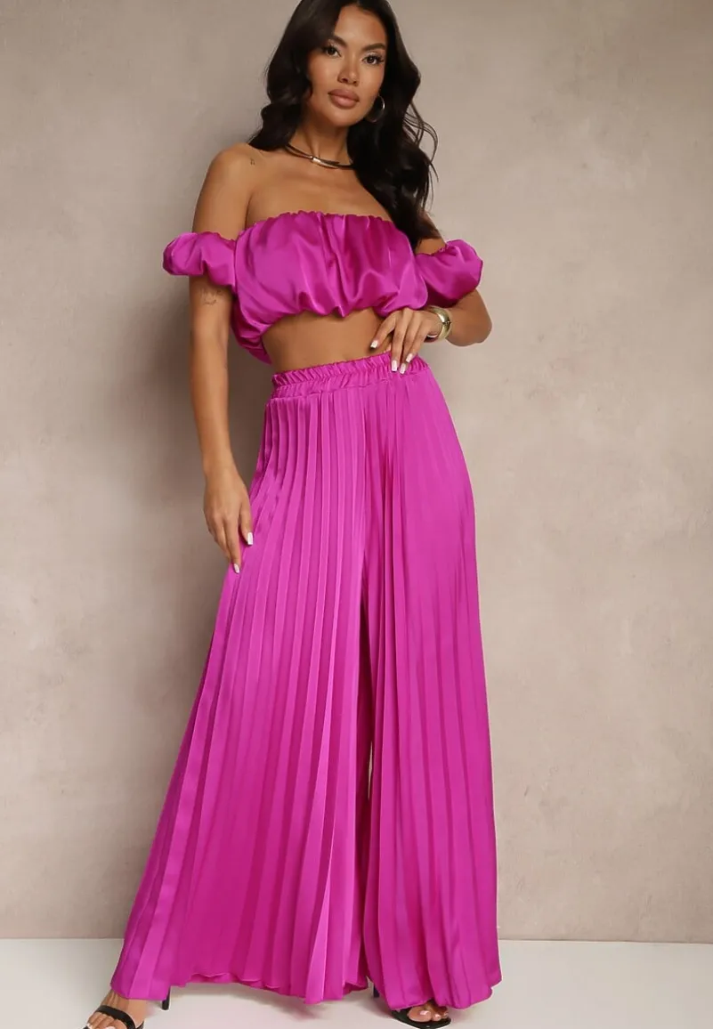 Fioletowy Satynowy Komplet Bufiasta Bluzka Typu Hiszpanka i Spodnie z Plisami Mevisaura