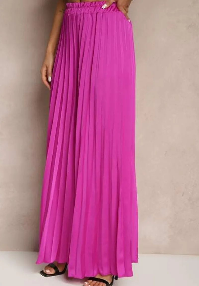 Fioletowy Satynowy Komplet Bufiasta Bluzka Typu Hiszpanka i Spodnie z Plisami Mevisaura