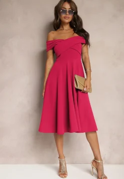 Fuksjowa Sukienka z Hiszpańskim Dekoltem o Rozkloszowanym Kroju Pelorea