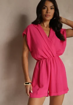 Fuksjowy Krótki Kombinezon z Kopertowym Dekoltem z Wiskozy Ariamia