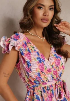 Fuksjowy Kwiecisty Kombinezon z Krótkimi Nogawkami i Materiałowym Paskiem Iljana