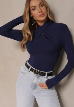 Granatowa Bluzka z Marszczeniem Przy Zabudowanym Dekolcie Nivana