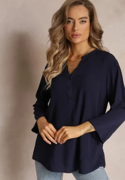 Granatowa Bluzka z Wiskozy z Dekoltem Zapinanym na Guziki Sarika