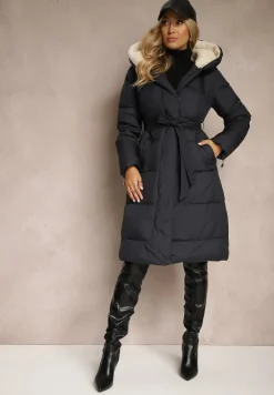 Granatowa Długa Kurtka Pikowana z Kapturem Wiązana w Pasie Neanethra