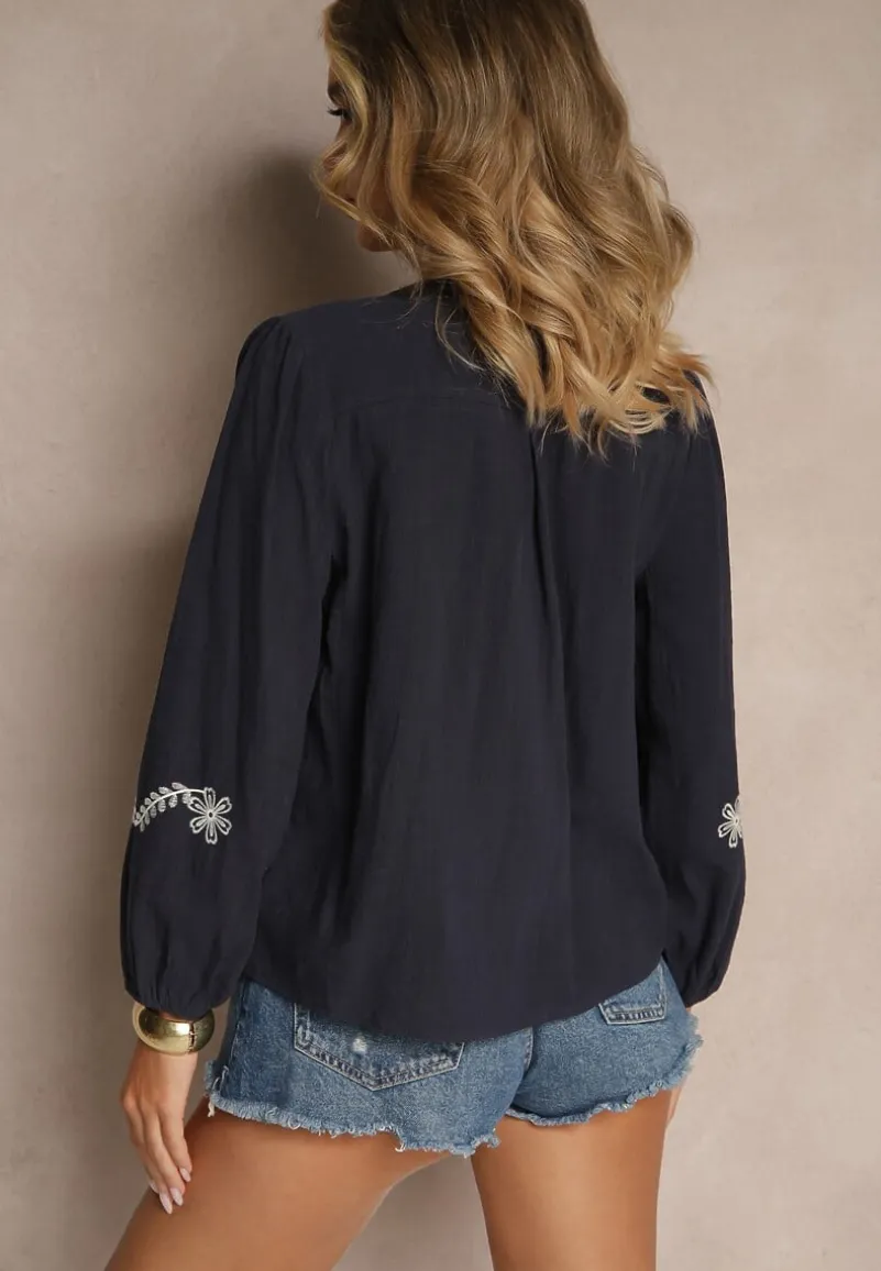 Granatowa Koszula z Wiskozą z Dekoltem V Zdobiona Haftem z Motywem Kwiatowym Gonarrae