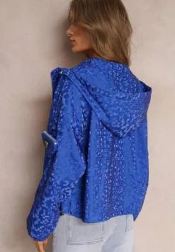 Granatowa Kurtka z Zasuwaną Kieszonką na Rękawie i Nieodpinanym Kapturem Evarria