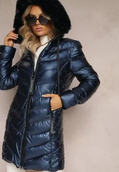 Granatowa Ocieplona Kurtka Pikowana z Kapturem i Futrzanym Kołnierzem Varella