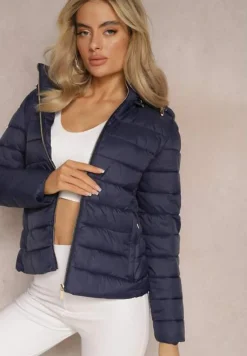 Granatowa Przejściowa Kurtka z Odpinanym Kapturem i Pikowaniem Okluma