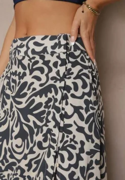 Granatowa Rozkloszowana Spódnica z Wiskozy ze Wsuwanymi Kieszeniami Koselle