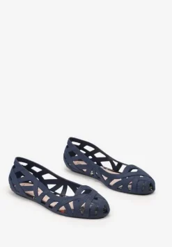 Granatowe Balerinki Ozdobione Wycięciami na Cholewce Sylaria