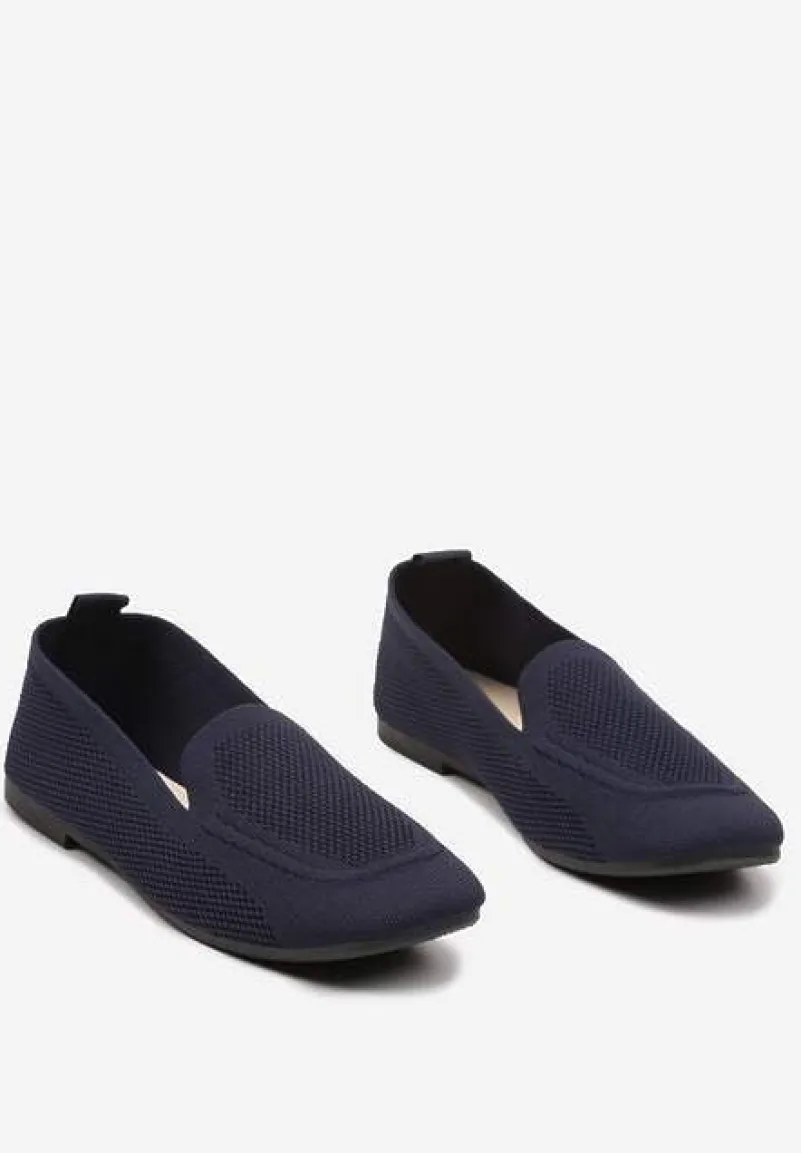 Granatowe Casualowe Mokasyny na Płaskiej Podeszwie Ozdobione Perforacją Klanesha