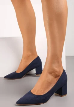 Granatowe Czółenka z Ekozamszu na Niewysokim Słupku Lelalla