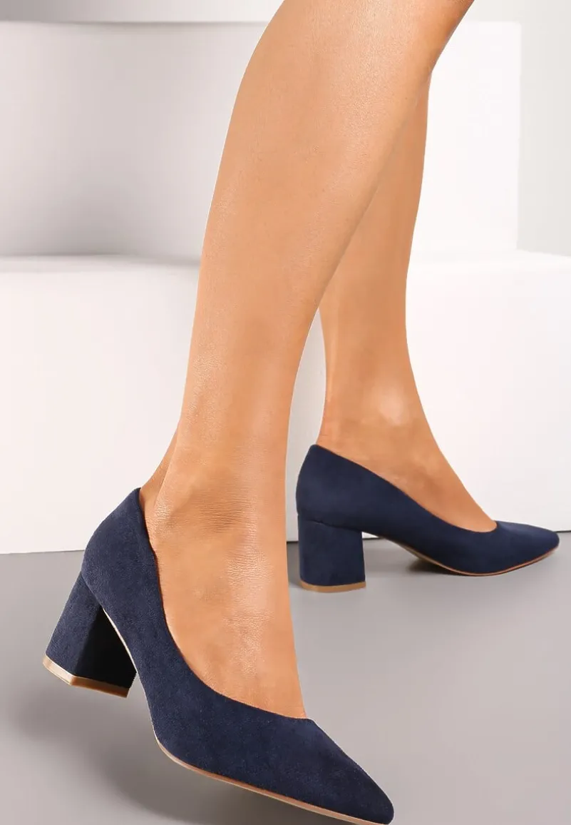 Granatowe Czółenka z Ekozamszu na Niewysokim Słupku Lelalla