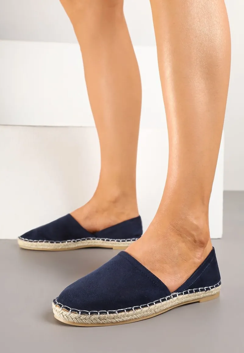 Granatowe Espadryle Ozdobione Wyciętą Cholewką i Plecionką Wommea