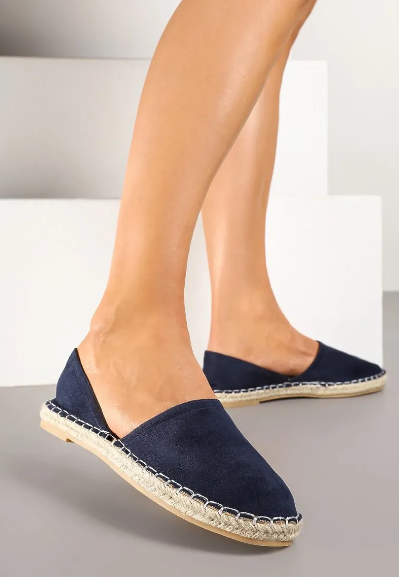 Granatowe Espadryle Ozdobione Wyciętą Cholewką i Plecionką Wommea